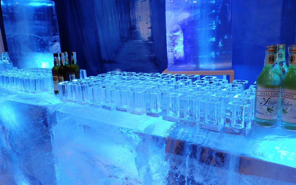 Ice hotel - Absolut Ice bar - skleničky z ledu