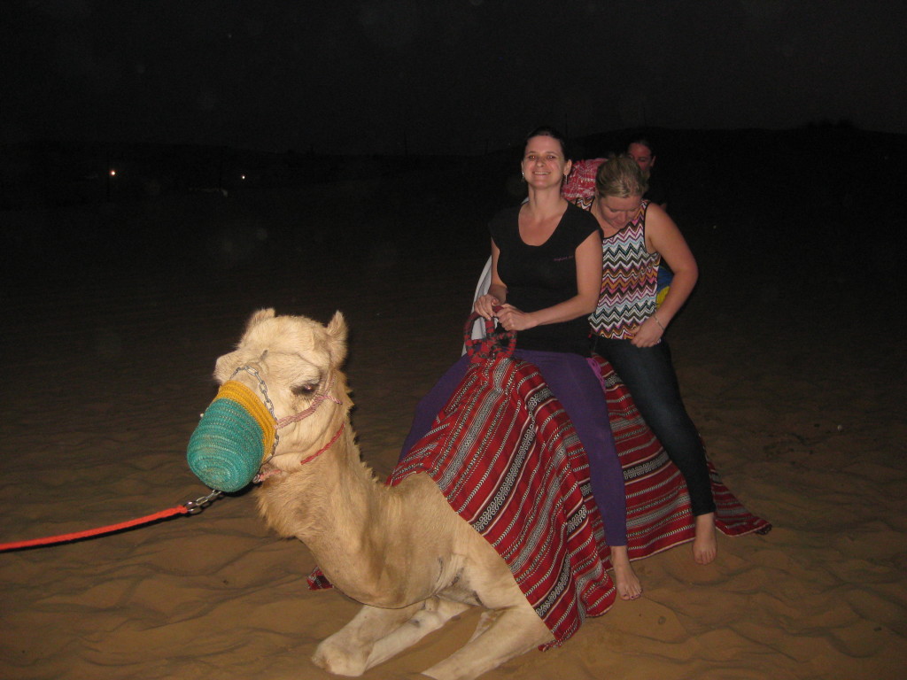 Dubaj - výlet jeep safari - jízda na velbloudovi