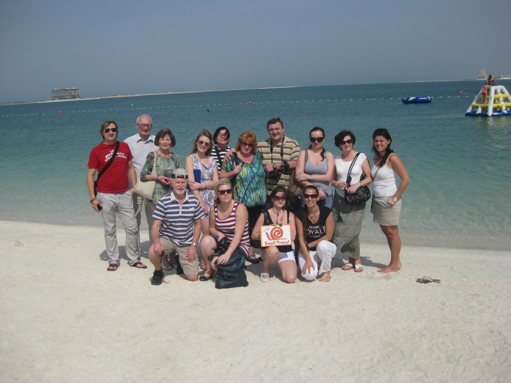 Ras Al Khaimah - účastníci fam tripu na pláži hotelu Rixos Bab al Bar