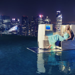 Marina Bay Sands - jeho bazén je atraktivní i pro reklamní účely