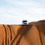 Omán - poušť Wahiba - jízda na dunách
