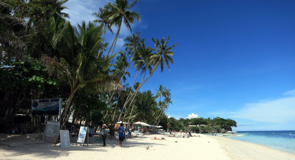 Filipíny - Bohol - pláž Alona