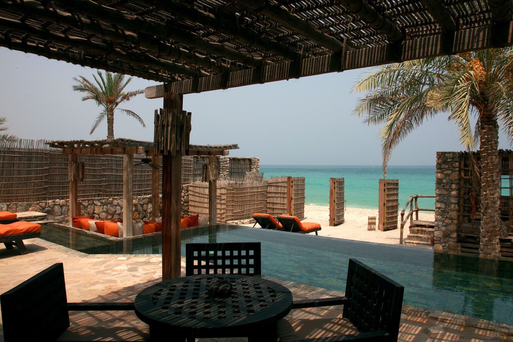 Omán - Siy Senses Zighy Bay - pool vila suite beach front