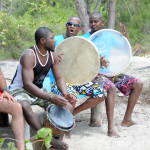Mauritius - výlet katamaránem na ostrov Ille Aux Cerf - hudebníci