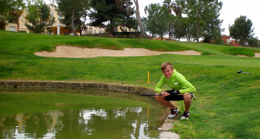 Golf-Španělsko-El-Bosque-8.jamka-tedy-jak-tohle-budu-hrát?